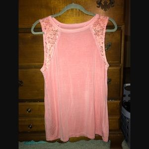 Soft and sexy American Eagle tank